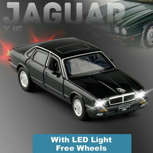 Tayumo 1:32 1973 Jaguar XJ6 Midnight Black Pull back Diecast model car