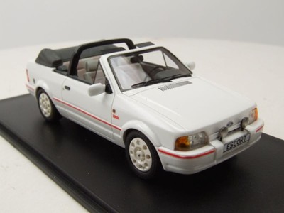 1:43 1986 Ford Escort Mk 4  XR3i Convertible in White