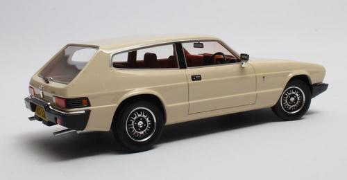 Cult Scale 1:18 1976 Reliant Scimitar SE6A RHD in white - limited edition of 150
