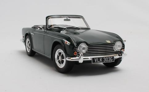 Cult Scale 1:18 1967 Triumph TR5 P.I. Right Hand Drive in green available Jan 23