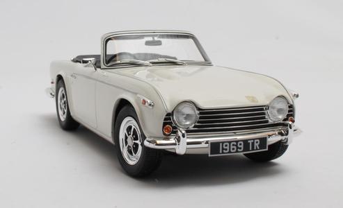 Cult Scale 1:18 1967 Triumph TR5 P.I. Right Hand Drive in white available Jan 23