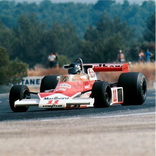 MCG 1:18 1976 McLaren M23 #11 Marlboro Team F1 France James Hunt