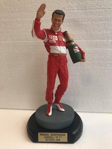 Michael Schumacher 1:9 figurine 'Farewell to Ferrari'