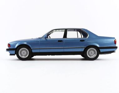 MCG 1:18 1992 BMW 720i (E32)  in Metallic Blue